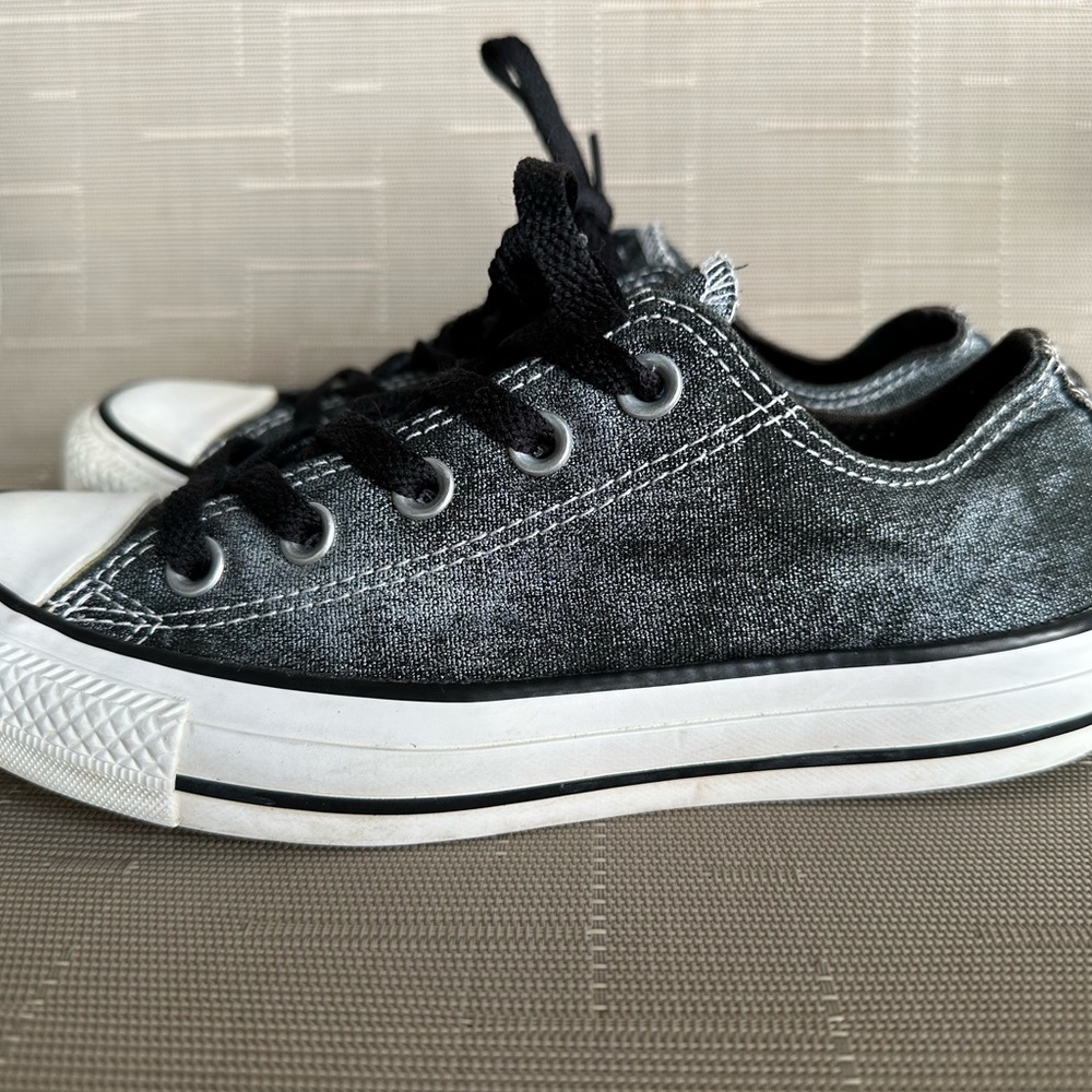 Women’s Converse